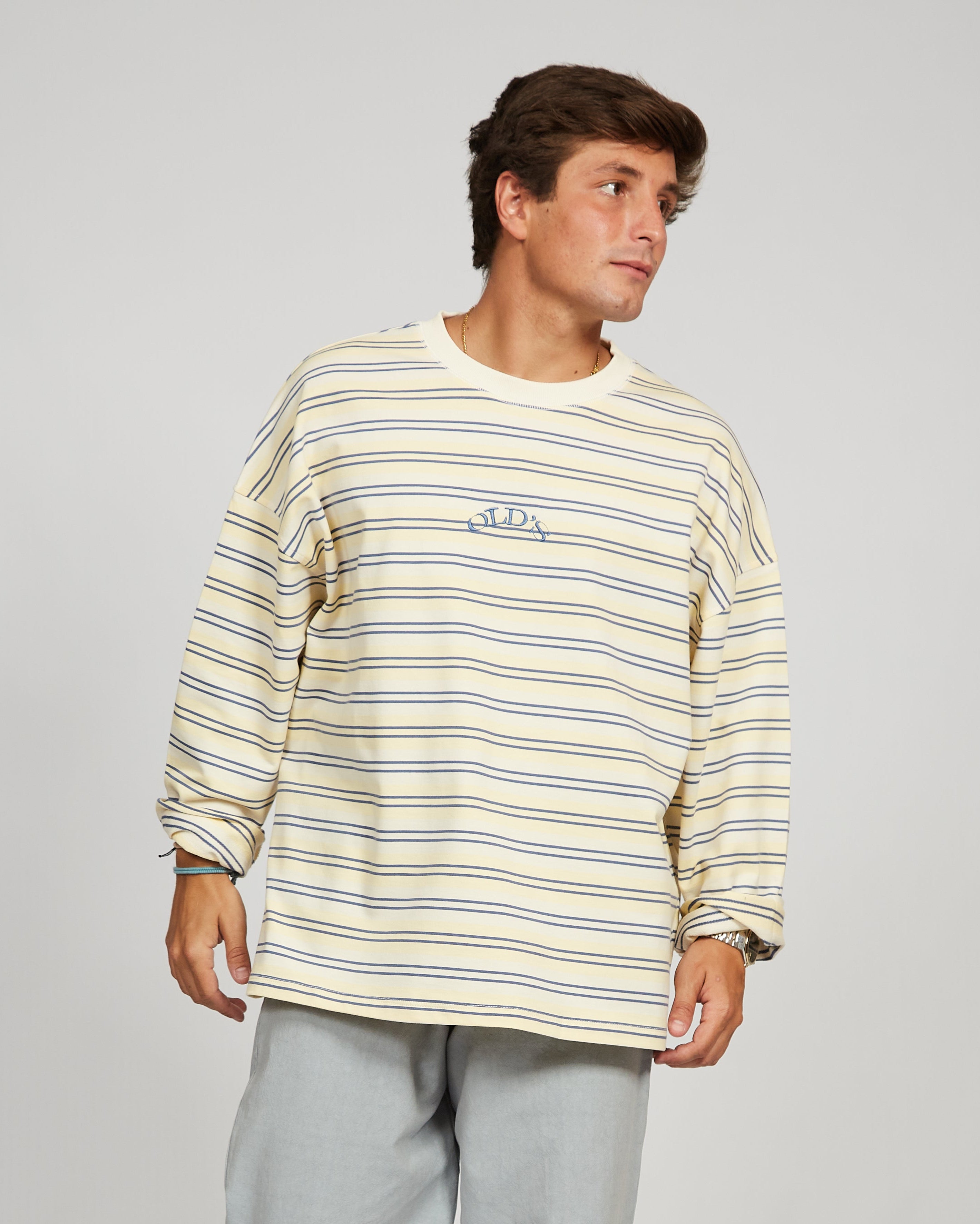 SURFÈRE AU VENT