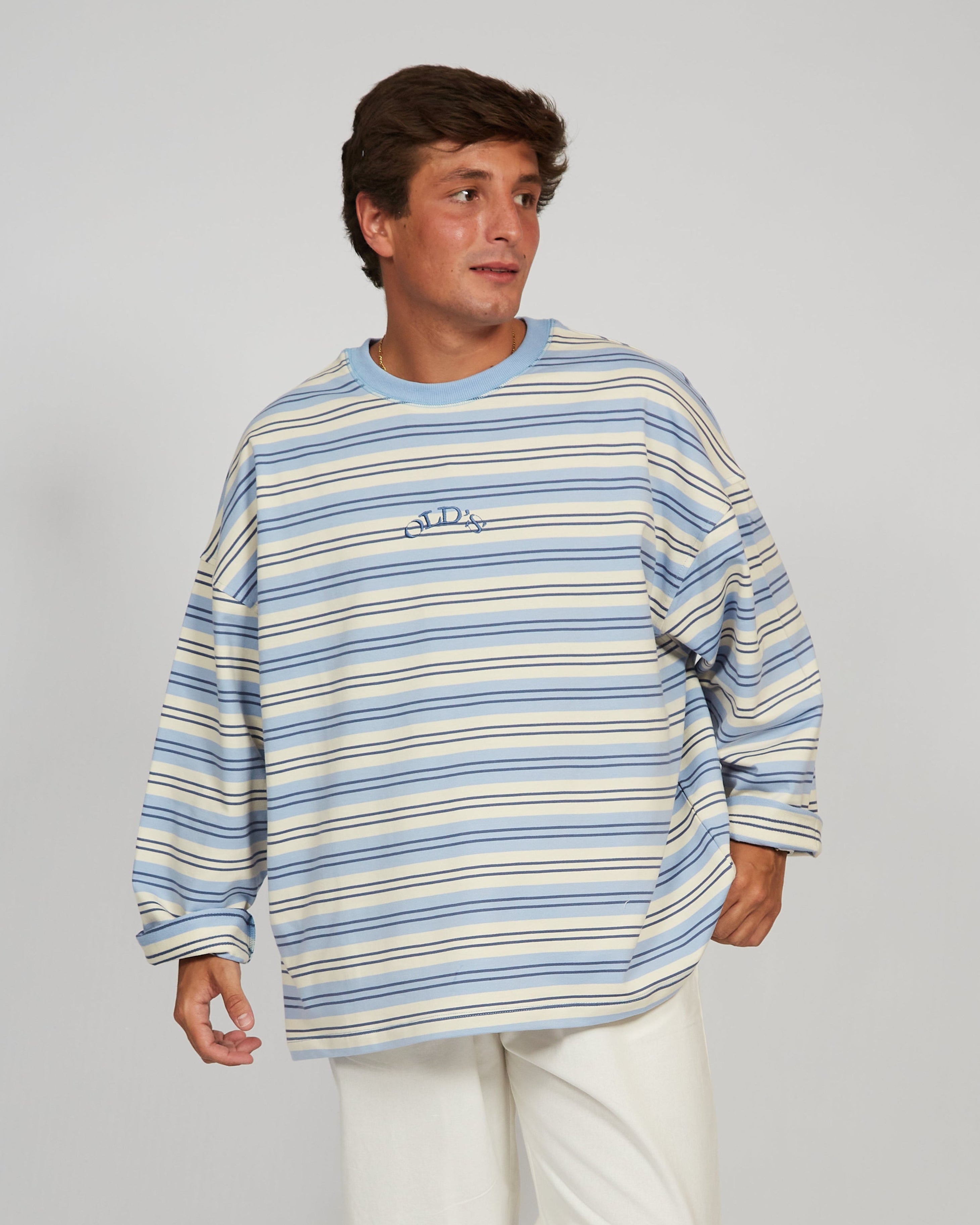 SURFÈRE AU VENT